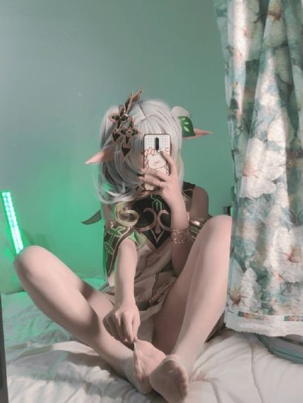 新村晶