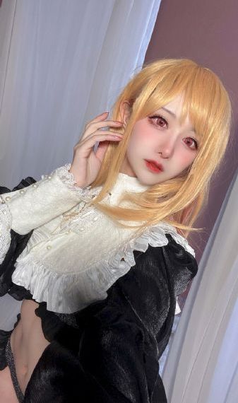 女大学生的沙龙室免费观看
