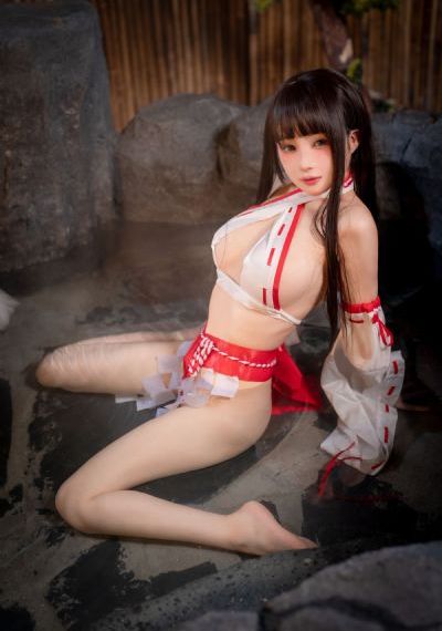 校花喂我乳我脱她胸罩免费视频