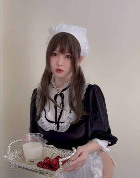 春原庄的管理人小姐