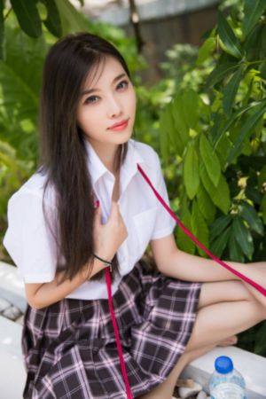《年轻的嫂子》