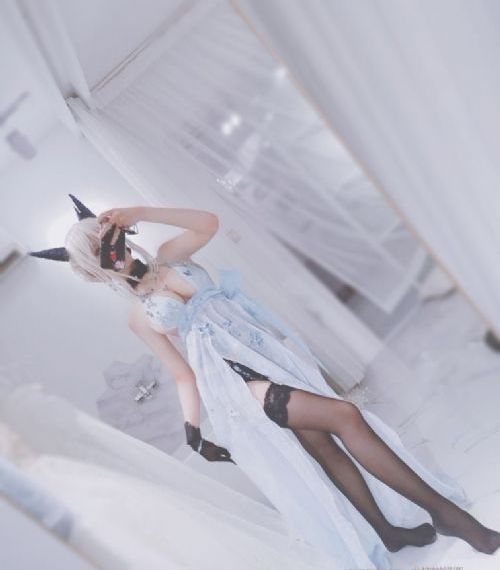 年轻女教师hd中字免费观看
