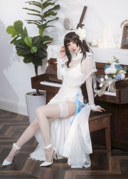 李采潭善良的嫂子