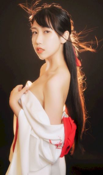 诱人的瑜伽老师hd中字