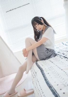 从火光中走来