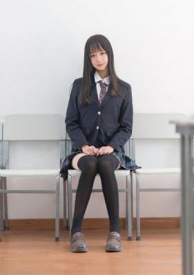免费美女视频