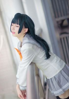 裙下有怪兽