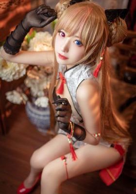 丰满饥渴难耐老女hd